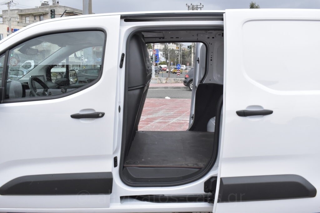 Toyota PROACE CITY -  1.5 D-4D Live 2 πλαινές Navigation