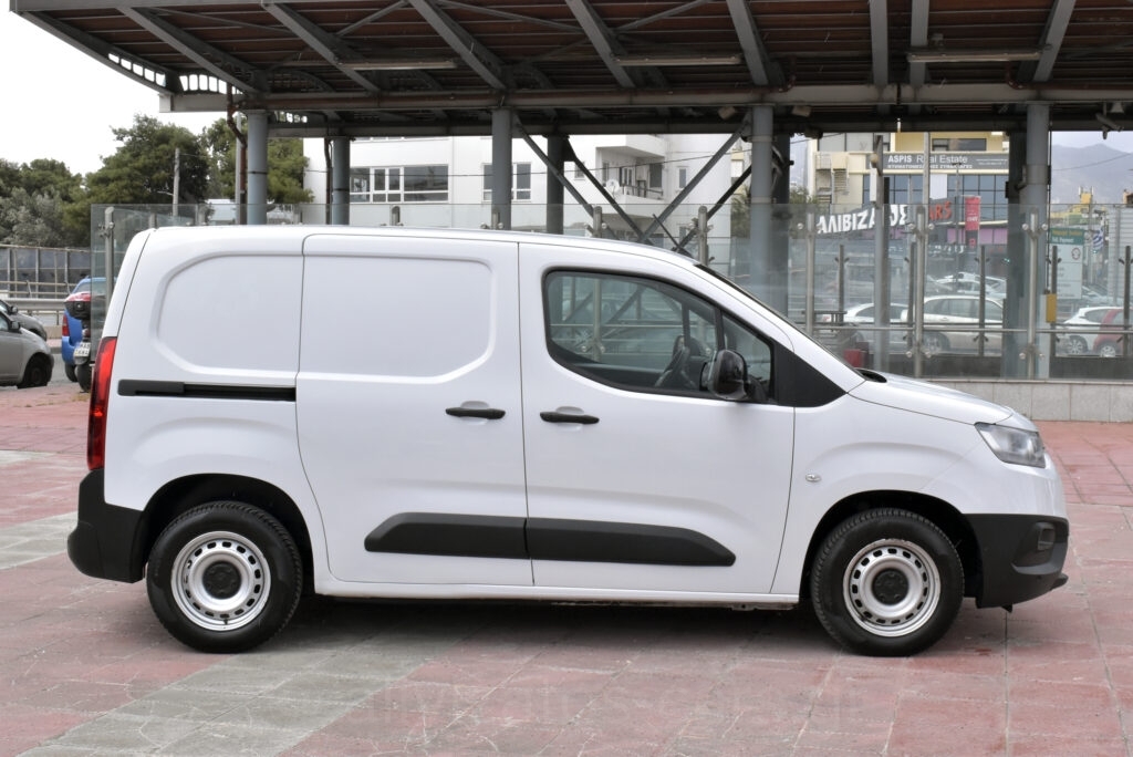 Toyota PROACE CITY -  1.5 D-4D Live 2 πλαινές Navigation