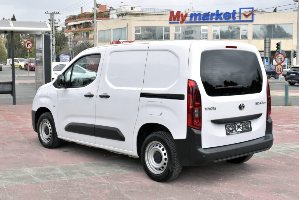 Toyota PROACE CITY -  1.5 D-4D Live 2 πλαινές Navigation