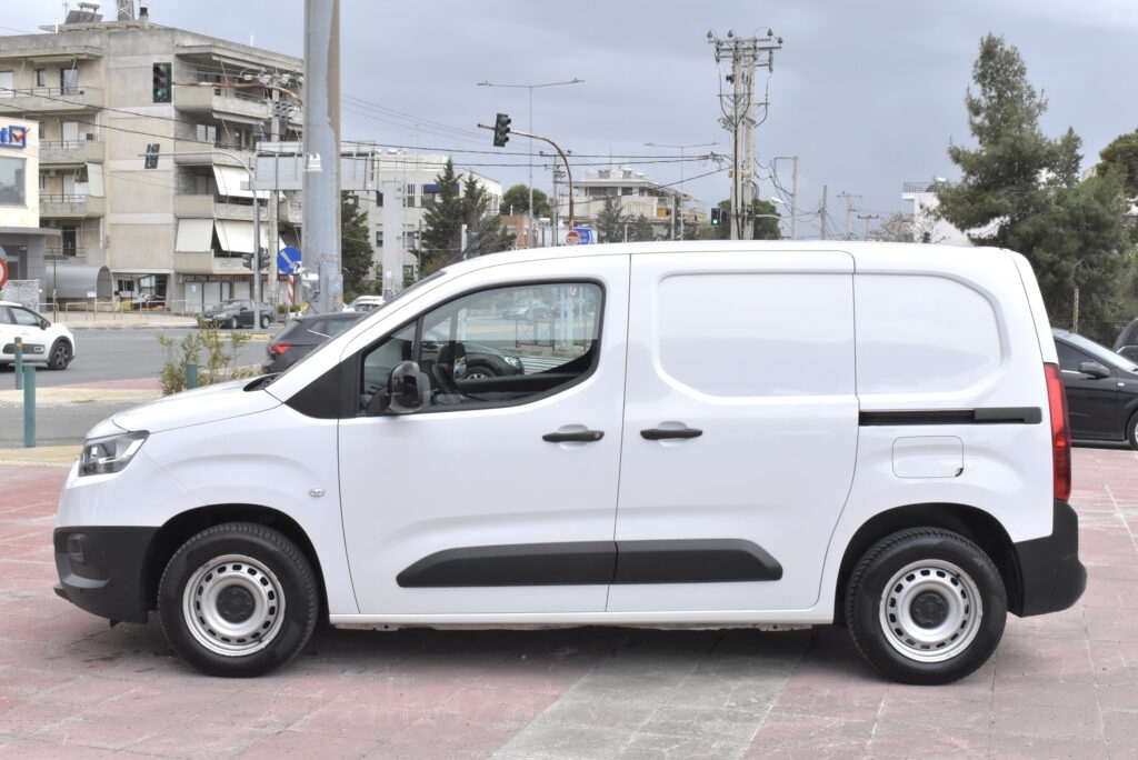 Toyota PROACE CITY -  1.5 D-4D Live 2 πλαινές Navigation