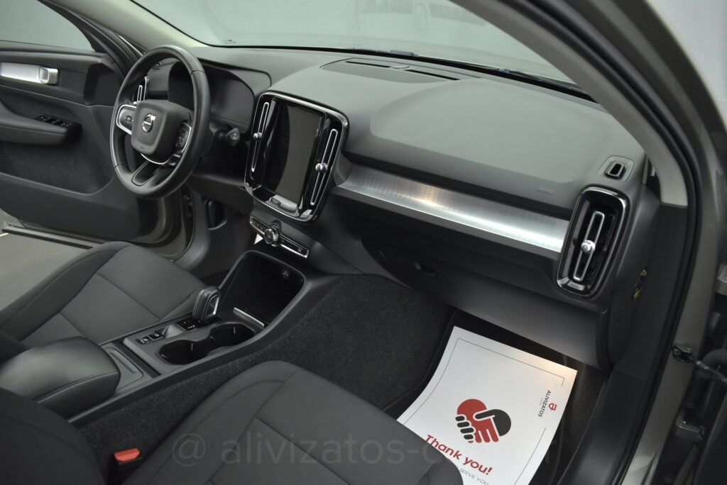 Volvo XC40 - T3 Momuntum ΕΑΤ8 Full Led 163hp