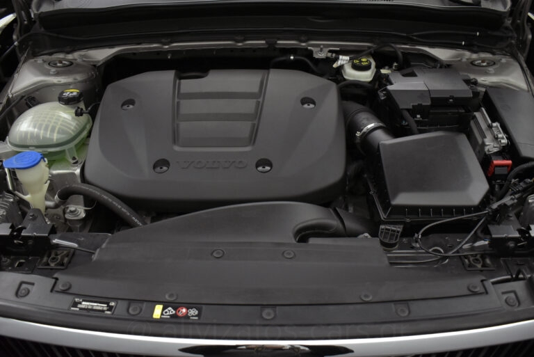 Volvo XC40 - T3 Momuntum ΕΑΤ8 Full Led 163hp