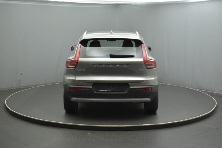 Volvo XC40 - T3 Momuntum ΕΑΤ8 Full Led 163hp