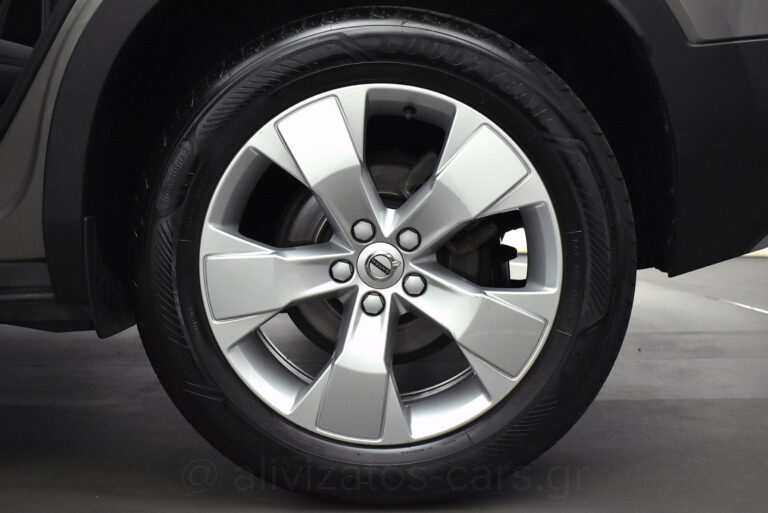 Volvo XC40 - T3 Momuntum ΕΑΤ8 Full Led 163hp