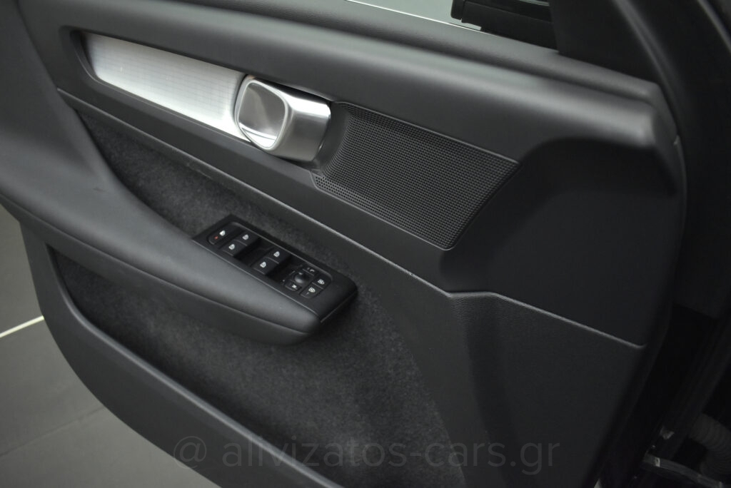 Volvo XC40 - T5 Recharge Inscription Plug in 262hp Navi Camera