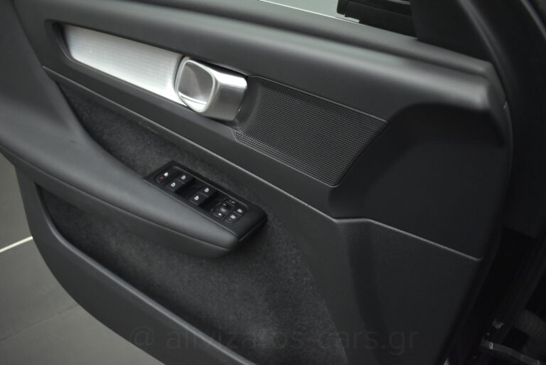 Volvo XC40 - T5 Recharge Inscription Plug in 262hp Navi Camera