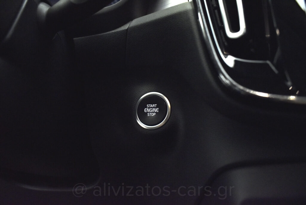 Volvo XC40 - T5 Recharge Inscription Plug in 262hp Navi Camera