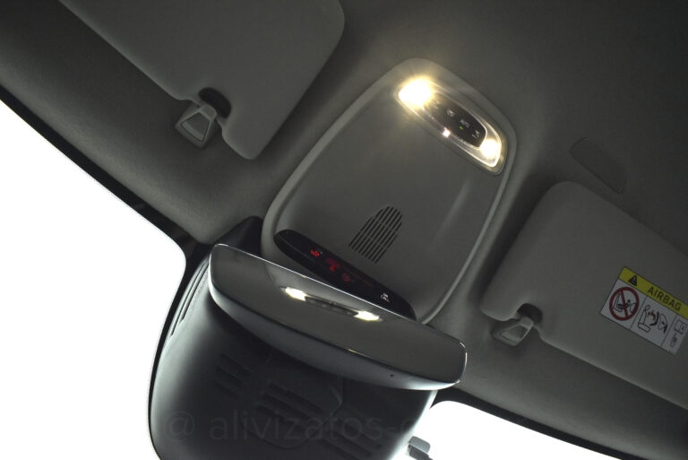 Volvo XC40 - T5 Recharge Inscription Plug in 262hp Navi Camera