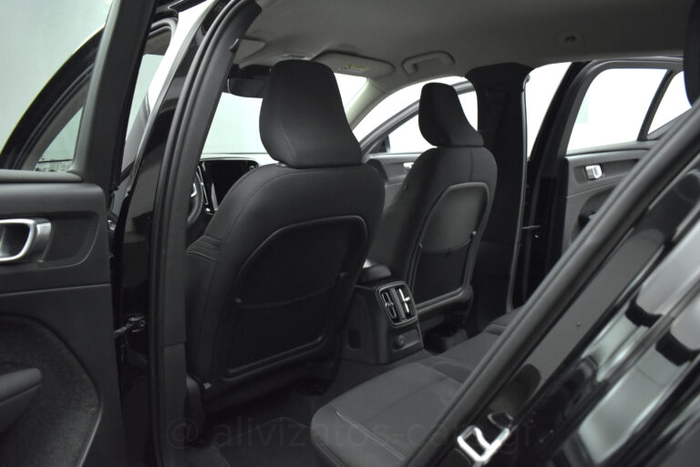 Volvo XC40 - T5 Recharge Inscription Plug in 262hp Navi Camera