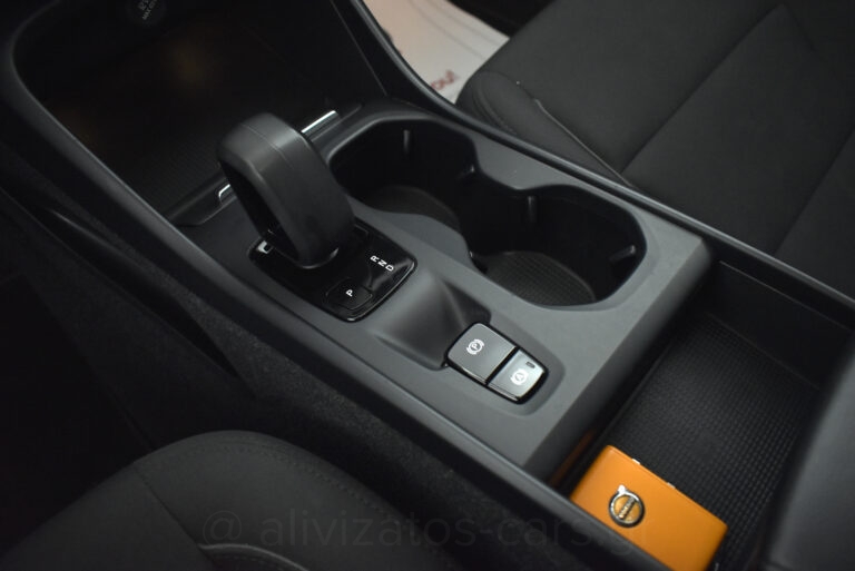 Volvo XC40 - T5 Recharge Inscription Plug in 262hp Navi Camera