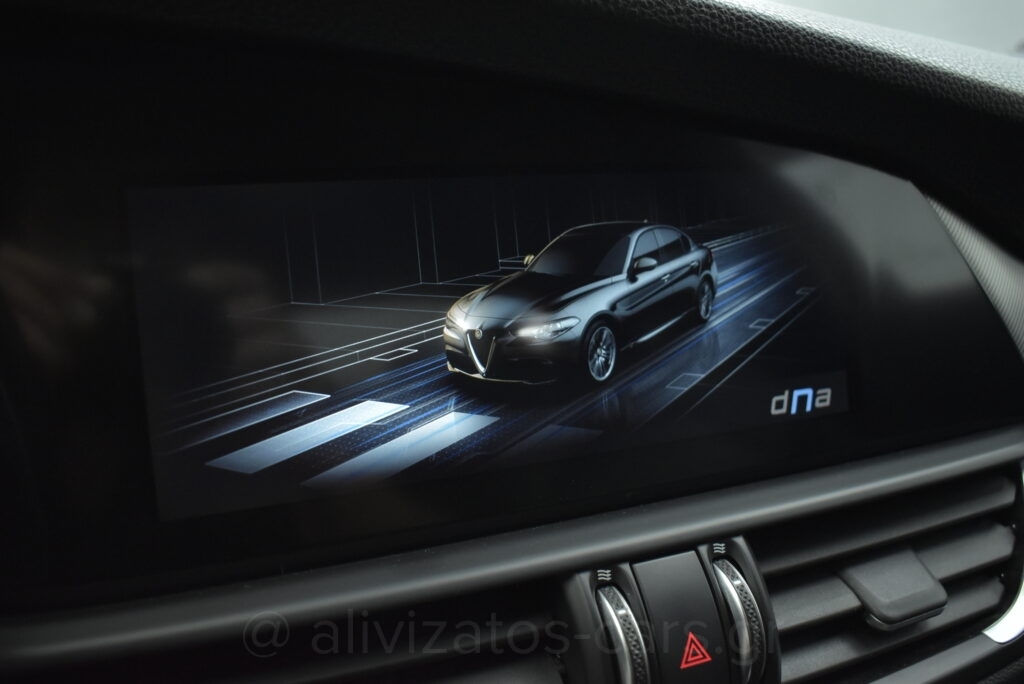 Alfa Romeo Giulia - Veloce Q4 211hp ΑT8 R19