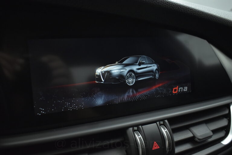 Alfa Romeo Giulia - Veloce Q4 211hp ΑT8 R19