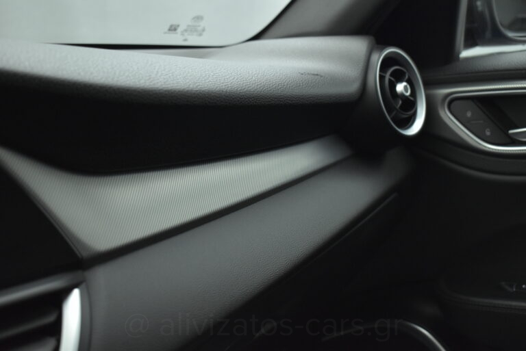 Alfa Romeo Giulia - Veloce Q4 211hp ΑT8 R19