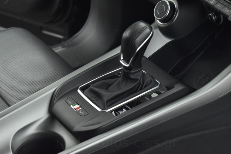 Alfa Romeo Tonale - VELOCE PHEV 280 hp Q4