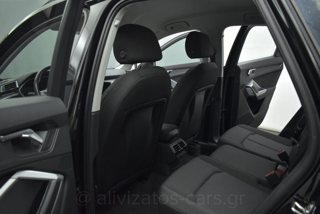 Audi Q3 - 2.0 TDi 35 S tronic Business 150hp