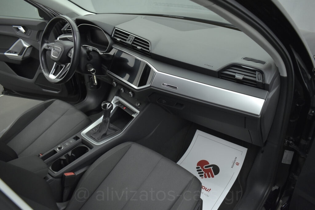 Audi Q3 - 2.0 TDi 35 S tronic Business 150hp