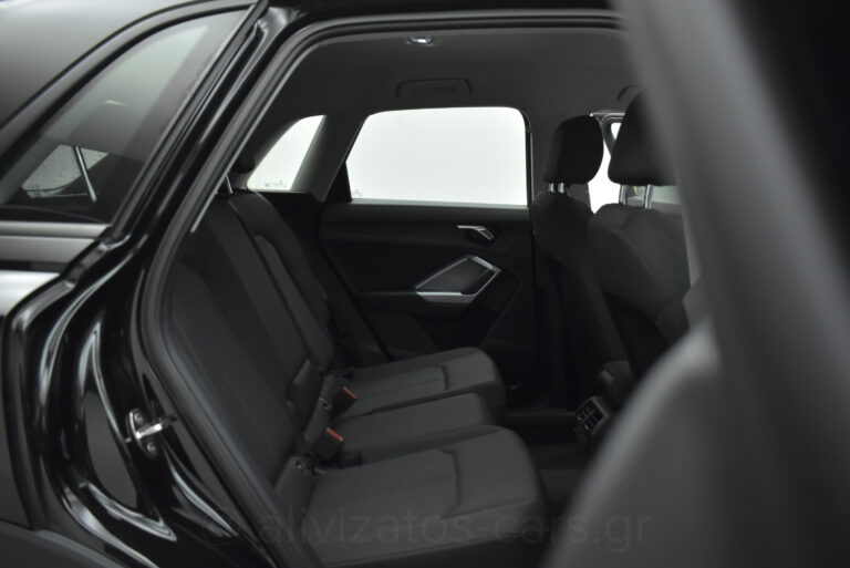 Audi Q3 - 2.0 TDi 35 S tronic Business 150hp