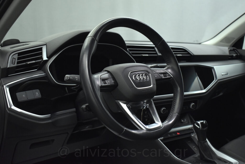 Audi Q3 - 2.0 TDi 35 S tronic Business 150hp