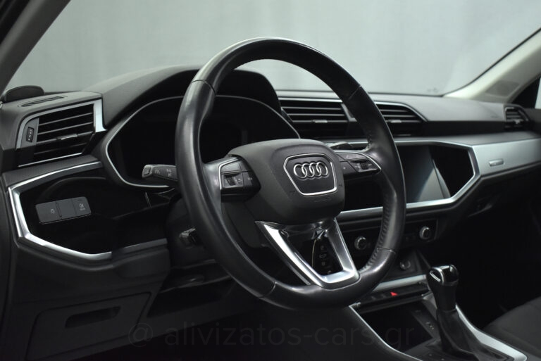 Audi Q3 - 2.0 TDi 35 S tronic Business 150hp