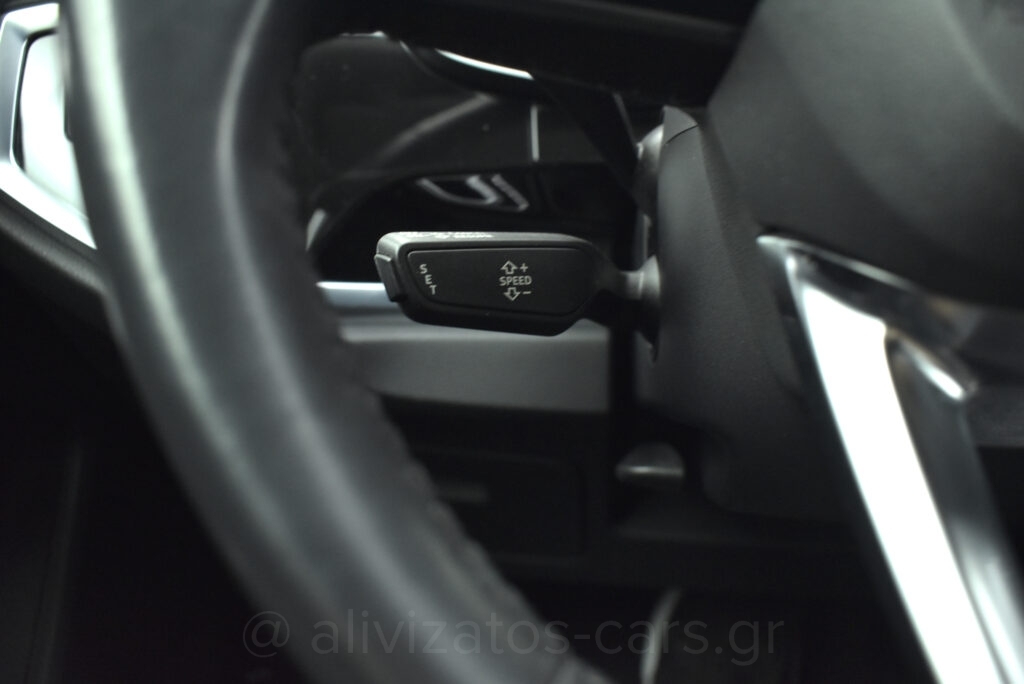 Audi Q3 - 2.0 TDi 35 S tronic Business 150hp