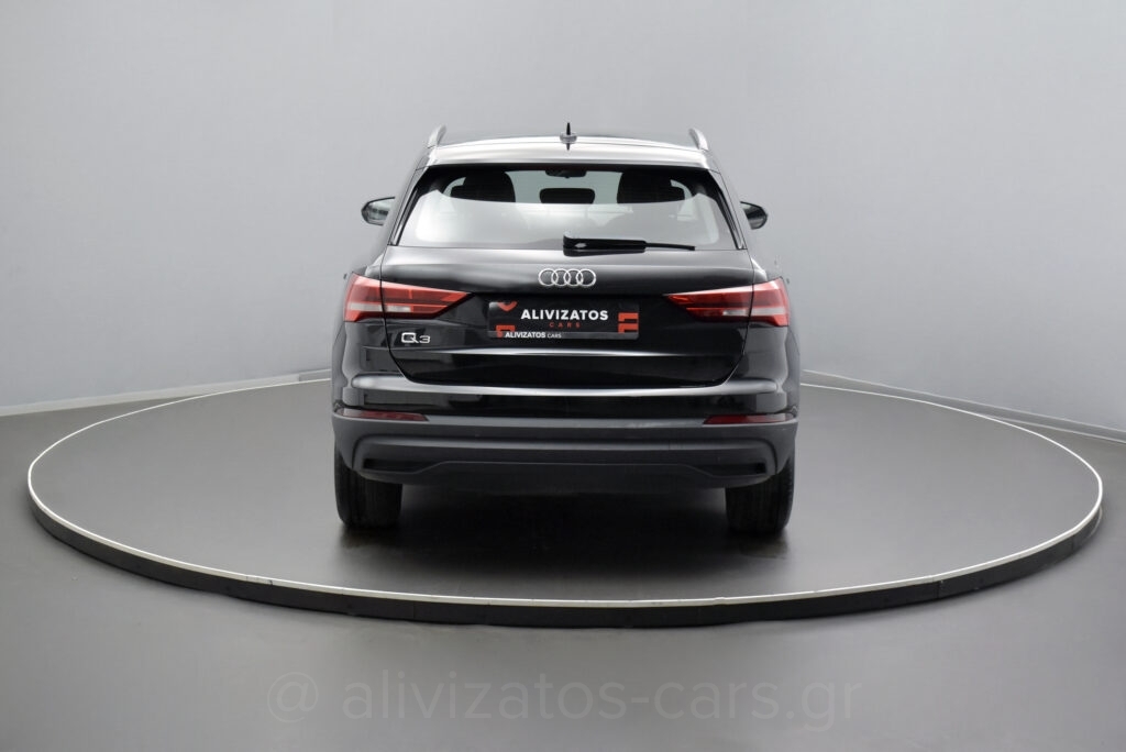 Audi Q3 - 2.0 TDi 35 S tronic Business 150hp
