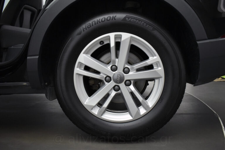Audi Q3 - 2.0 TDi 35 S tronic Business 150hp