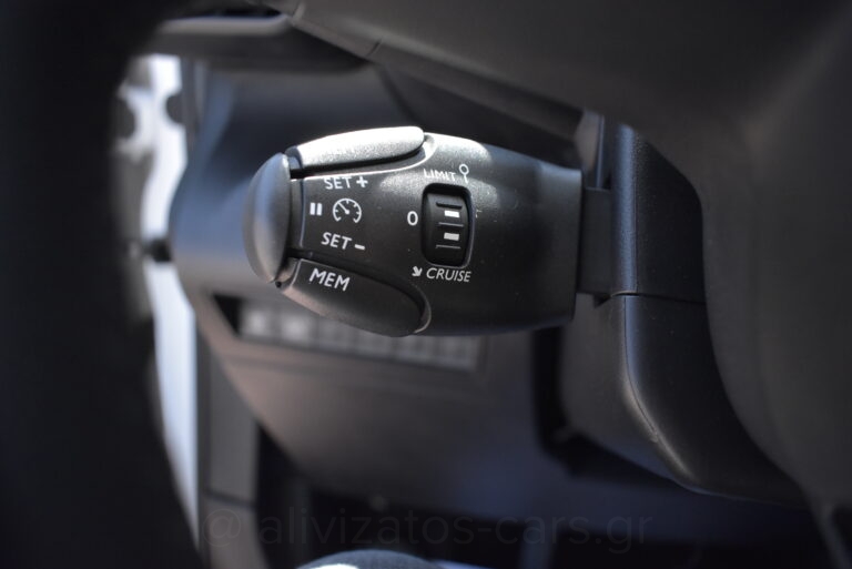 Citroen Berlingo - 1.5 BlueHDi Feel XL 7 Seats Navi