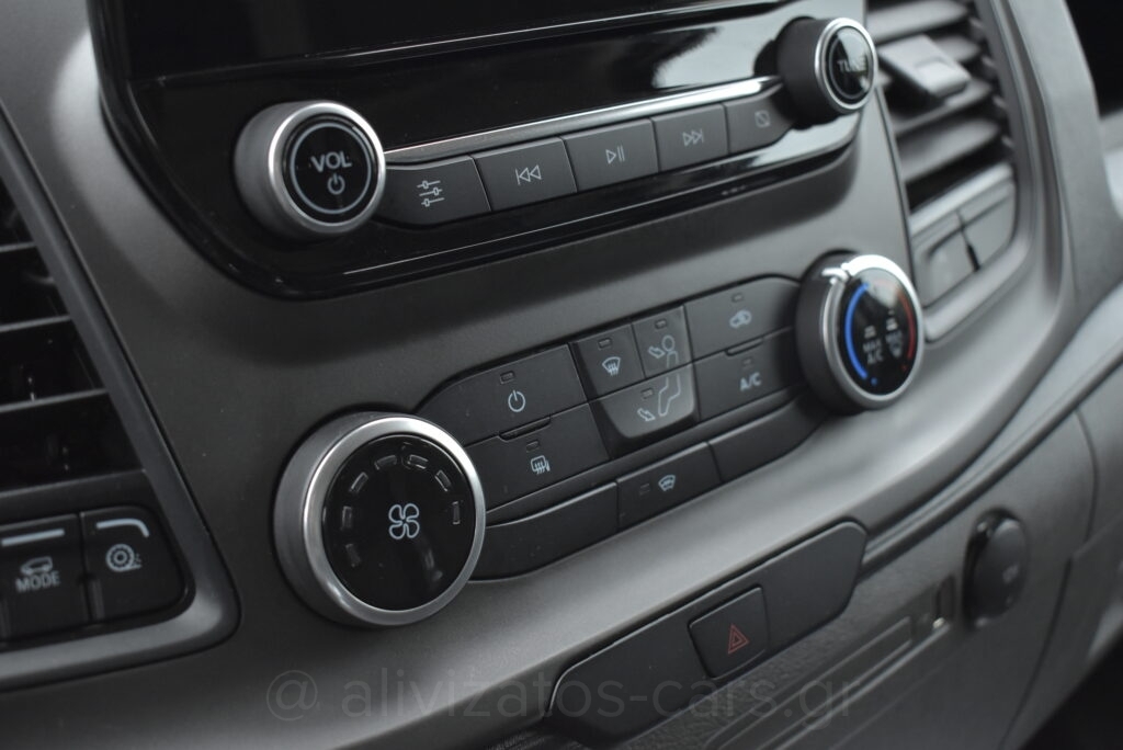 Ford Transit Custom - 2.0 EcoBlue 340 L2H1 TREND 130hp Silver