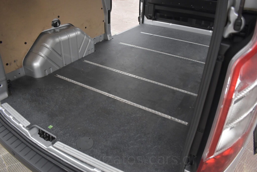 Ford Transit Custom - 2.0 EcoBlue 340 L2H1 TREND 130hp Silver