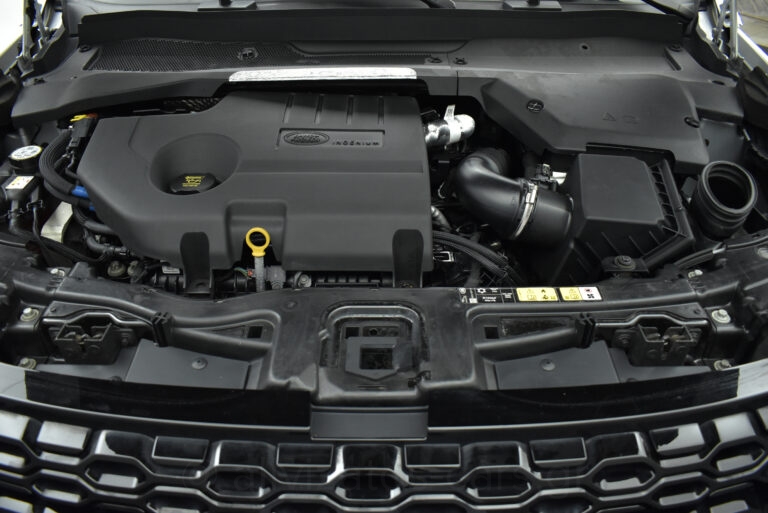 Land Rover Discovery Sport - 2.0 Hybrid Diesel S AWD Automatic