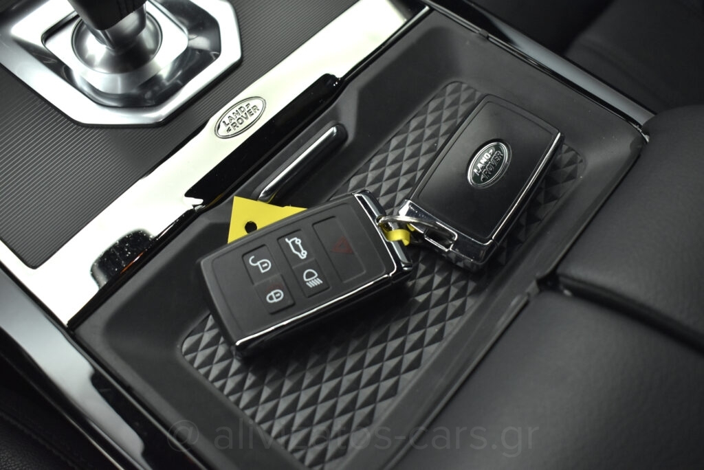 Land Rover Range Rover Evoque - P300e R DYNAMIC AWD R20