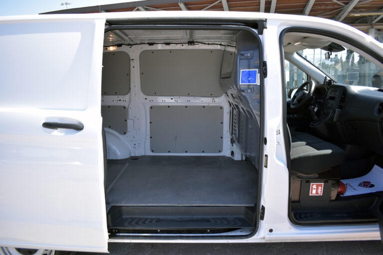 Mercedes-Benz Vito - 114 CDI 3 ΘΕΣΙΟ 136hp NAVI