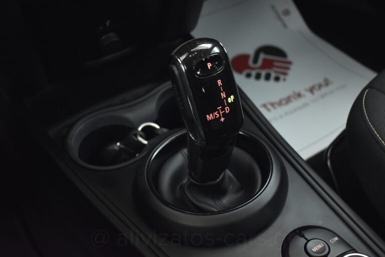 Mini Countryman - One D Automatic Multimedia Sceen Full Led