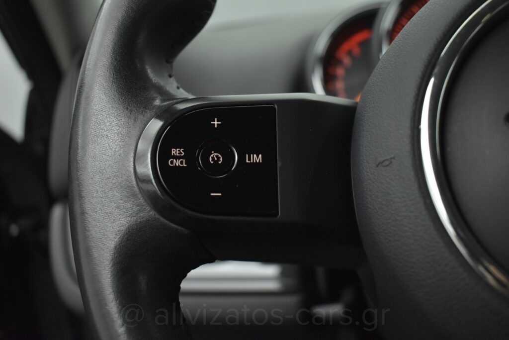 Mini Countryman - One D Automatic Multimedia Sceen Full Led