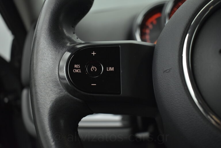 Mini Countryman - One D Automatic Multimedia Sceen Full Led