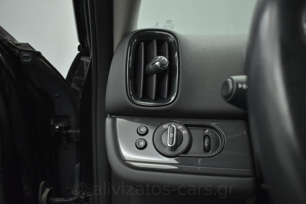 Mini Countryman - One D Automatic Multimedia Sceen Full Led