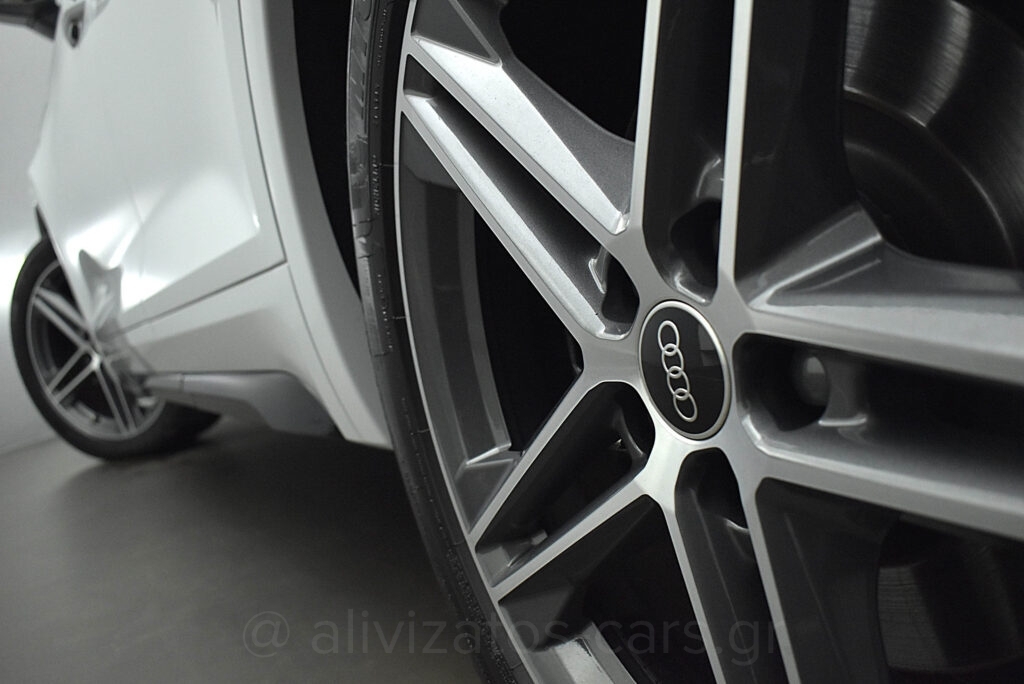 Audi SQ5 - Sportback 3.0 TDi Hybrid 345hp Quattro Tiptronic