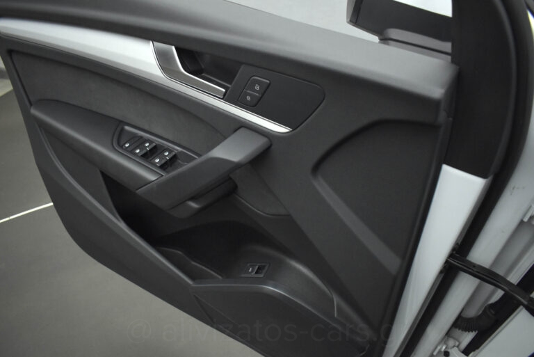 Audi SQ5 - Sportback 3.0 TDi Hybrid 345hp Quattro Tiptronic