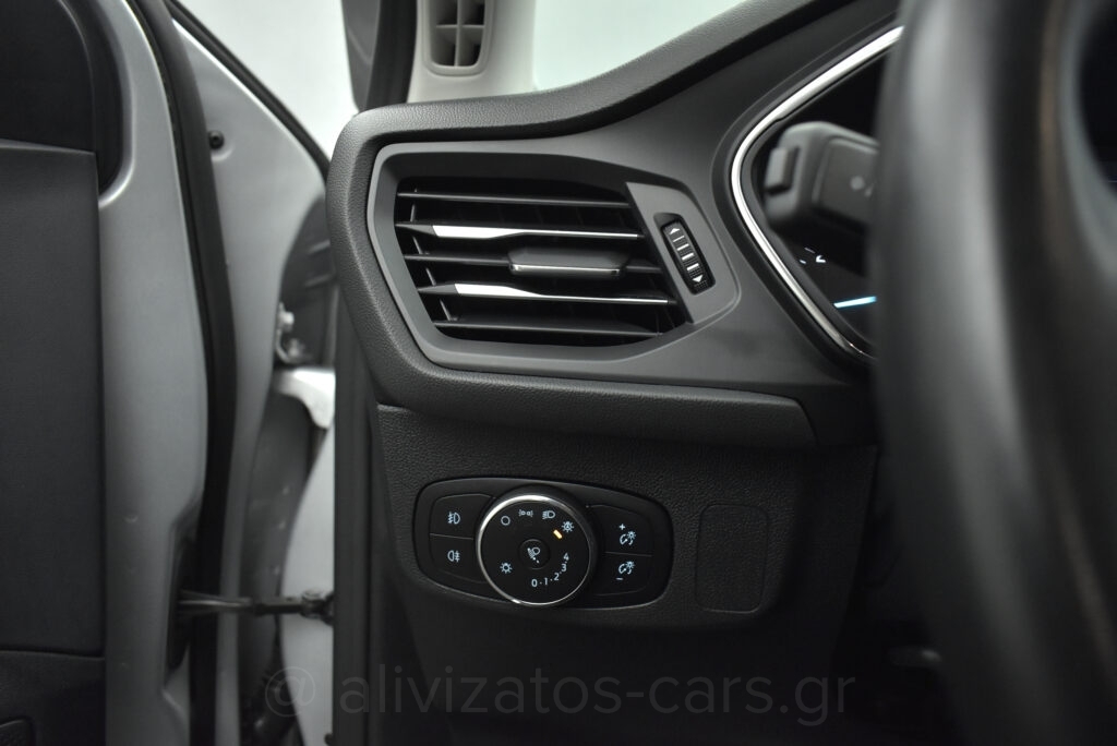 Ford Focus - ECOBOOST HYBRID TITANIUM AUTOMATIC 125hp