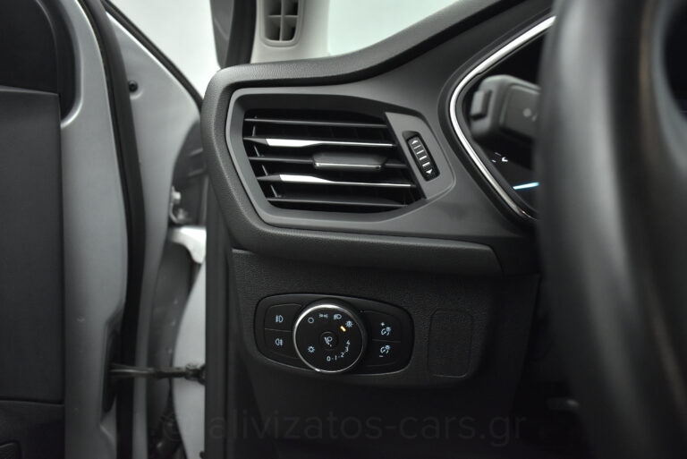 Ford Focus - ECOBOOST HYBRID TITANIUM AUTOMATIC 125hp