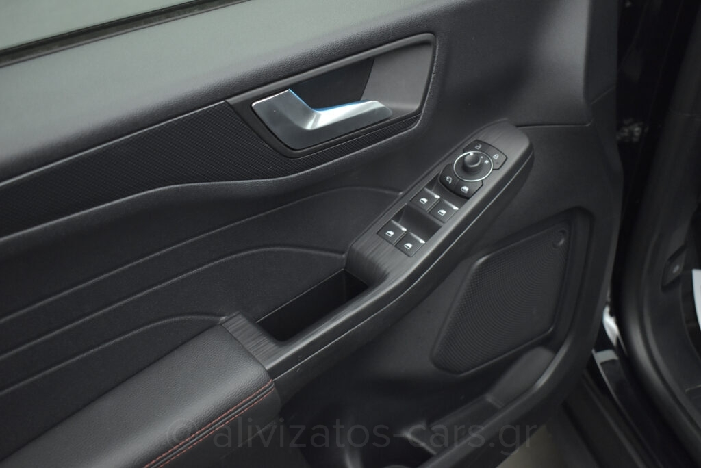 Ford Kuga - 2.5 PHEV ST-Line X 4WD 190 hp