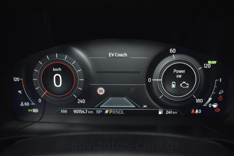 Ford Kuga - 2.5 PHEV ST-Line X 4WD 190 hp