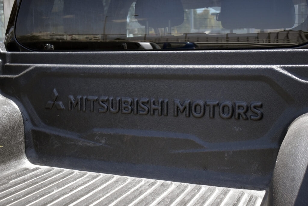 Mitsubishi L200 - 2.3 Instyle Double Cab 4x4 Leather