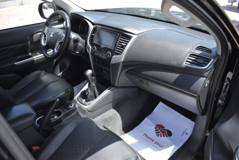 Mitsubishi L200 - 2.3 Instyle Double Cab 4x4 Leather