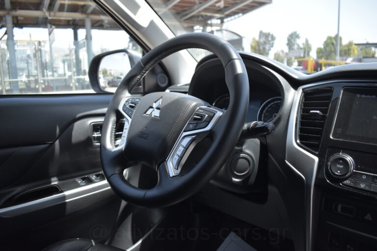 Mitsubishi L200 - 2.3 Instyle Double Cab 4x4 Leather