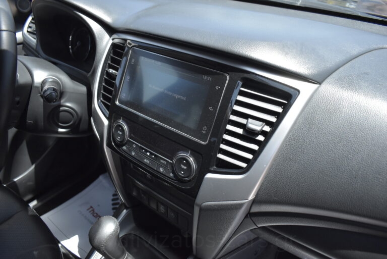 Mitsubishi L200 - 2.3 Instyle Double Cab 4x4 Leather