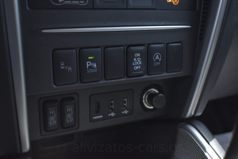 Mitsubishi L200 - 2.3 Instyle Double Cab 4x4 Leather