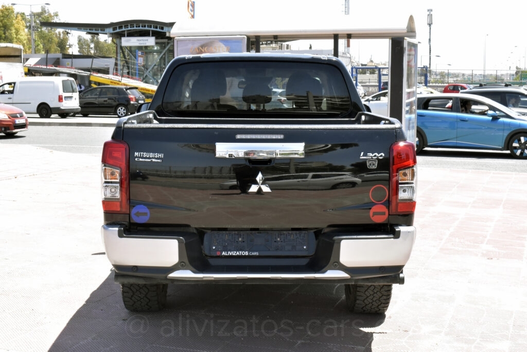 Mitsubishi L200 - 2.3 Instyle Double Cab 4x4 Leather