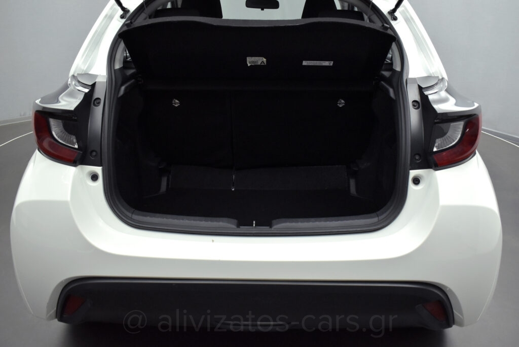 Toyota Yaris - 1.5 HYBRID E-CVT ACTIVE