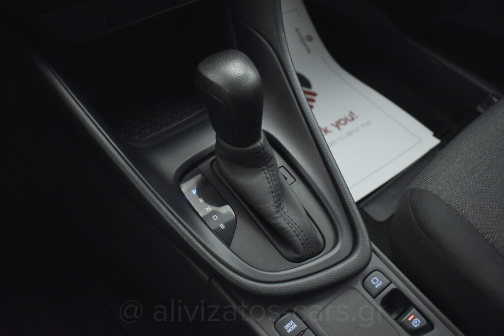 Toyota Yaris - 1.5 HYBRID E-CVT ACTIVE